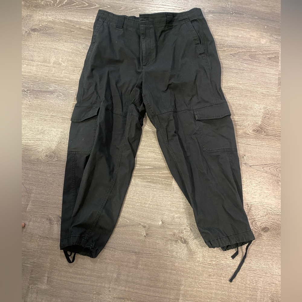 Old Navy High Waisted Barrel Leg Black Cargo Pants